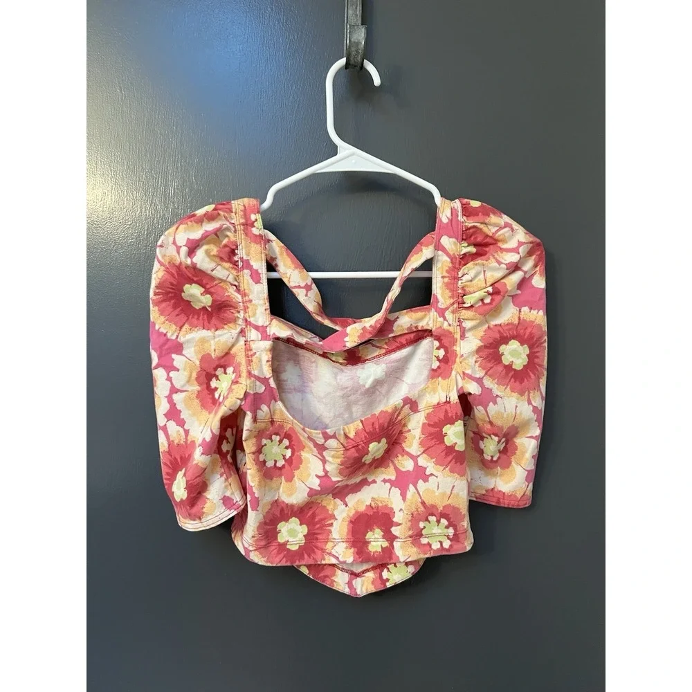 Free People Size XS Give Me More Pink Floral Multi Color Crop Top Half Sleeve
